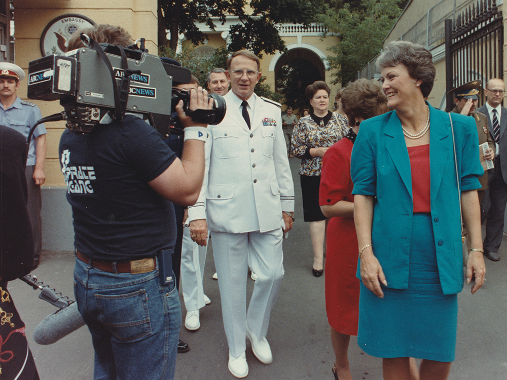 Mrs Aldridge and Gen McRaney in Russia